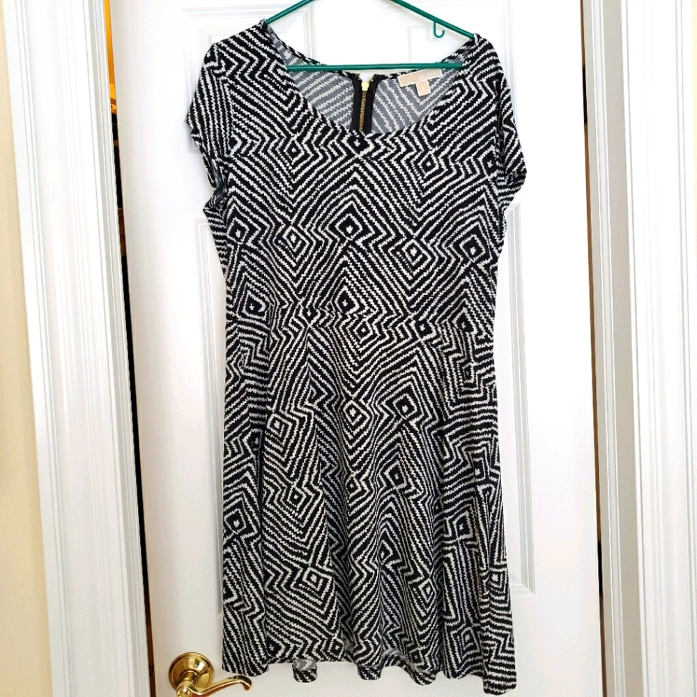 NWT Michael Kors Black & White Geometric Dress XL